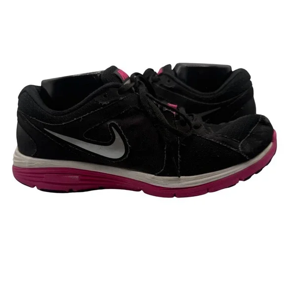 Nike Dual Fusion Run Women 11 Black Sneakers Athleisure Activewear Streetwear - Picture 1 of 11